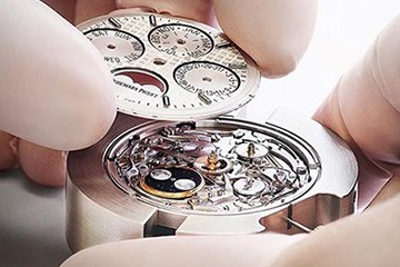 西安江诗丹顿手表起雾维修